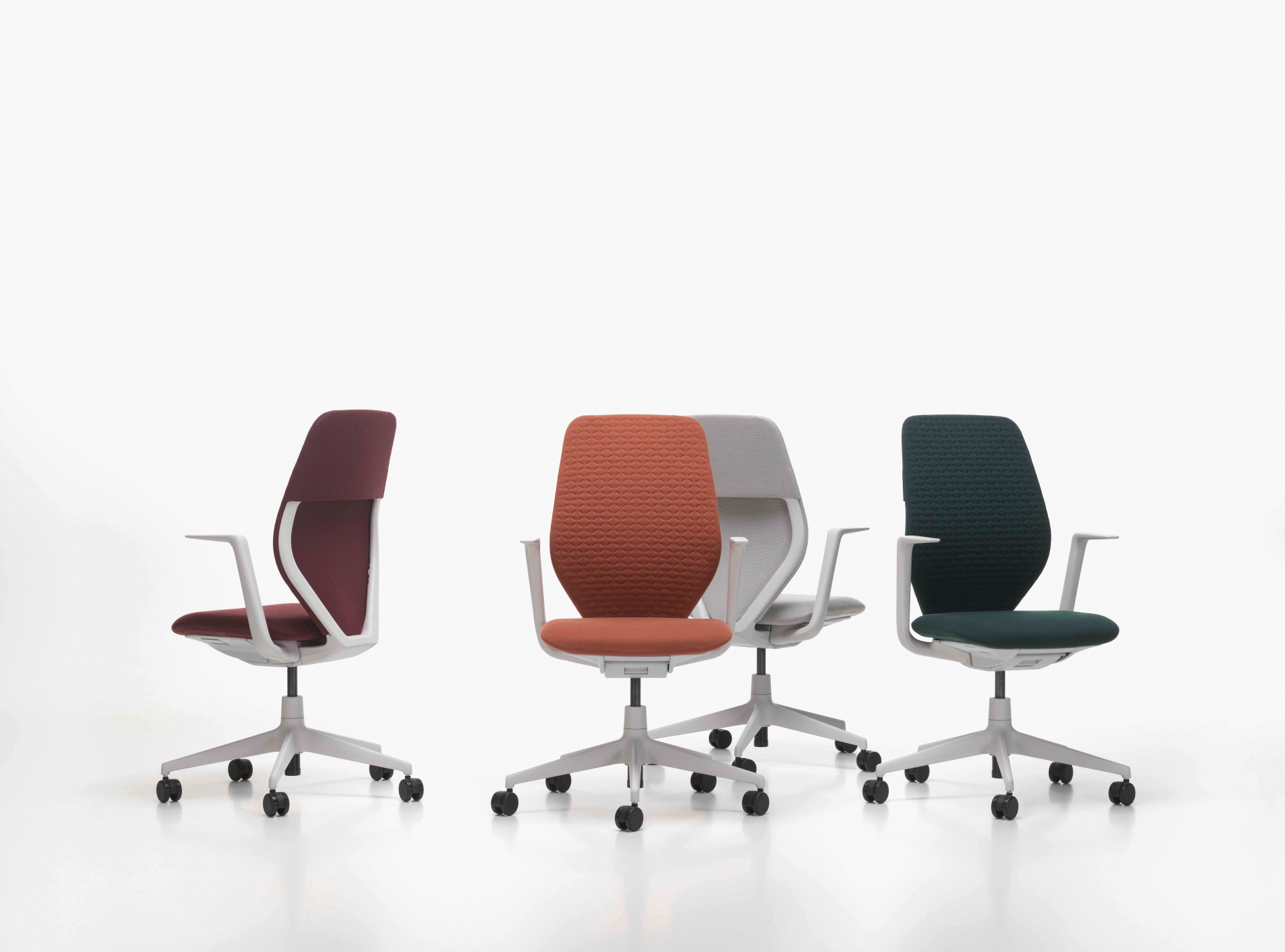 Vitra presents the ACX – the first 100% recyclable office chair designed by Antonio Citterio