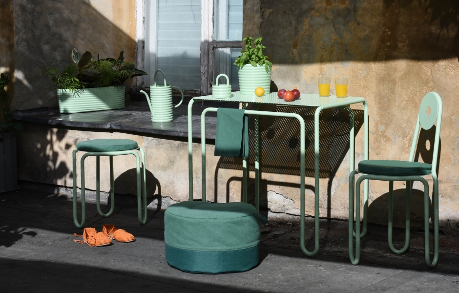 Agnieszka Cieszanowska & Helena Wierzbowska: na balkon! - furniture and accessory set for urban balconies